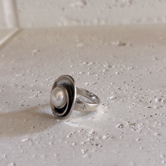 Silpada Lily Pearl Ring size 6 - Picture 2 of 4